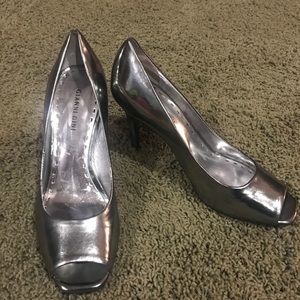 Gianni Bini Silver Peep Toe Heels